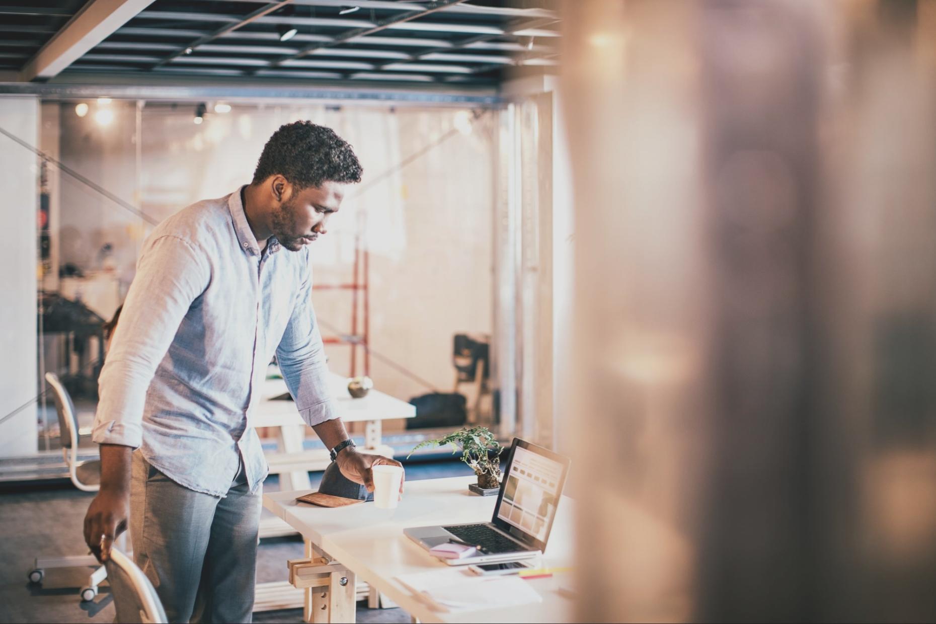 Detailed investment analysis with market data and portfolio allocation charts